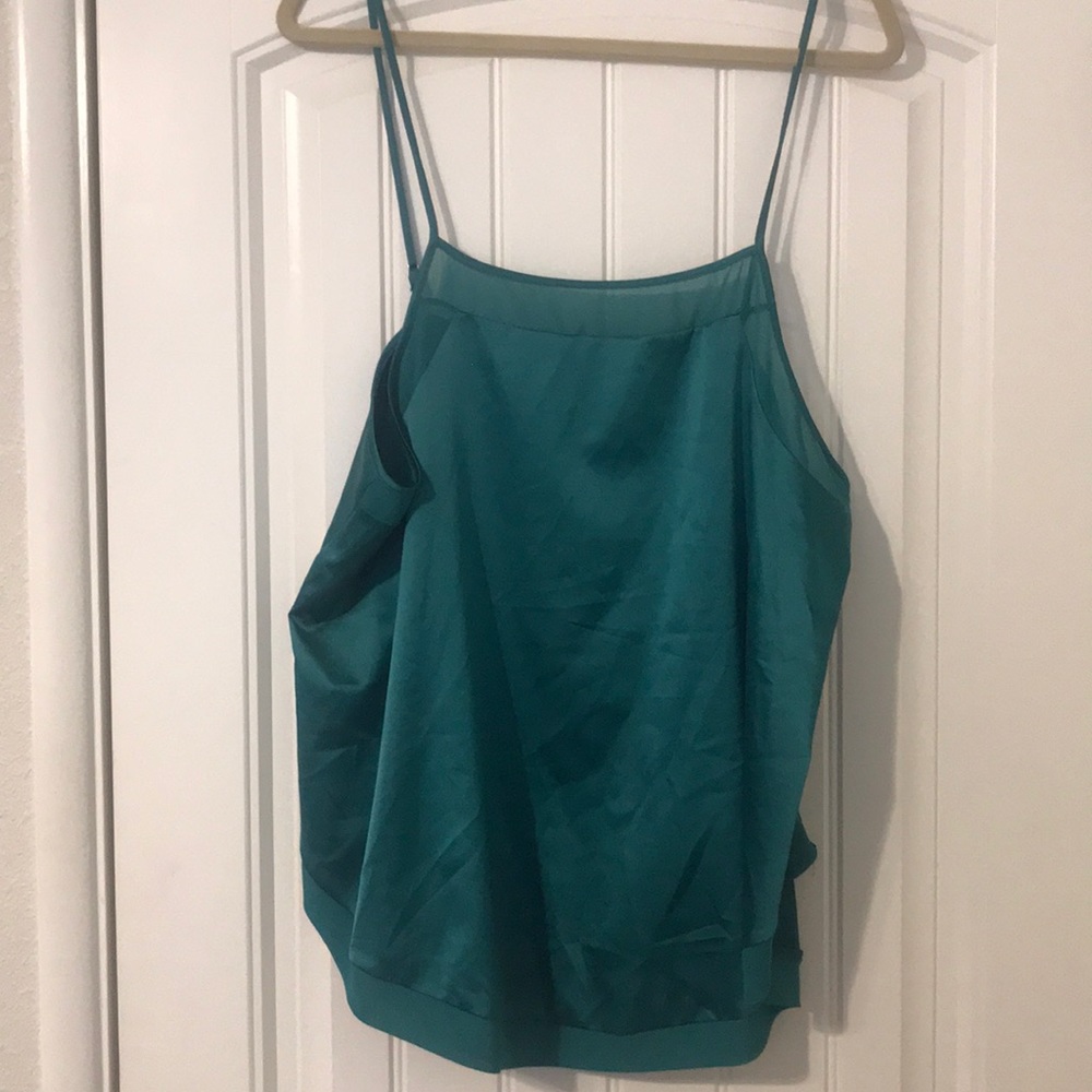 🦄NWT Gillian & O’Malley sleep top/blouse